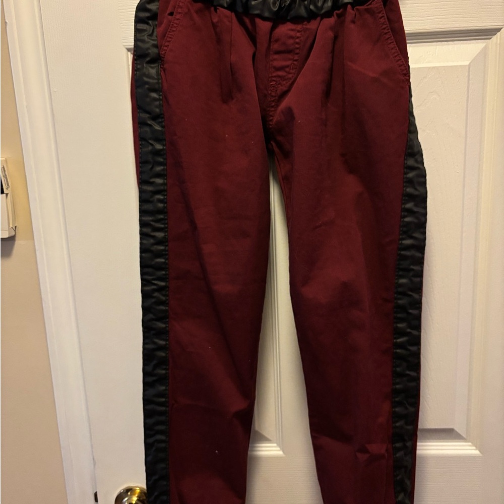 GJG JEANS Wine w Black Stripe Jogger Pants Size 5 BNOT  NEVER WORN NEW